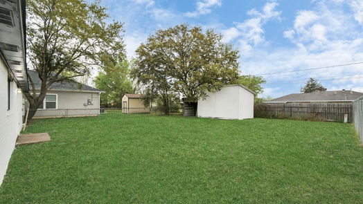 Houston 1-story, 3-bed 6411 Hollow Oaks Drive-idx