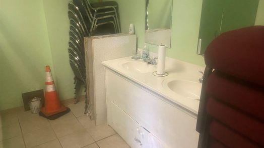 Houston 1-story, 1-bed 3130 Barberry Drive-idx