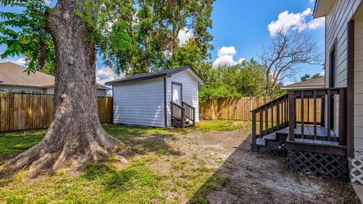 Houston 1-story, 3-bed 8416 Livingston St Street-idx