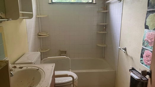 Houston 1-story, 4-bed 10309 Fairland Drive-idx