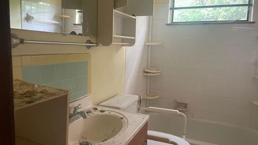Houston 1-story, 4-bed 10309 Fairland Drive-idx