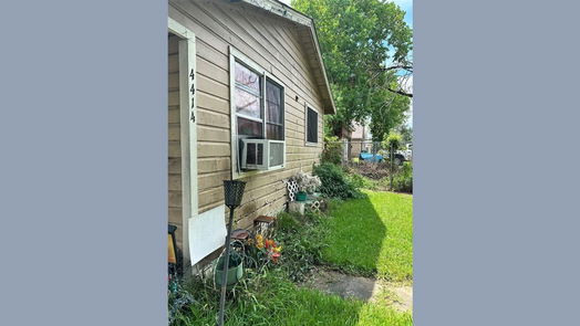 Houston 1-story, 2-bed 4414 Phlox Street-idx