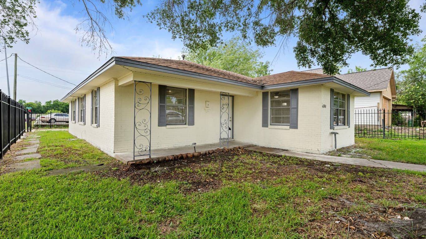 Houston 1-story, 5-bed 4356 Phlox Street-idx