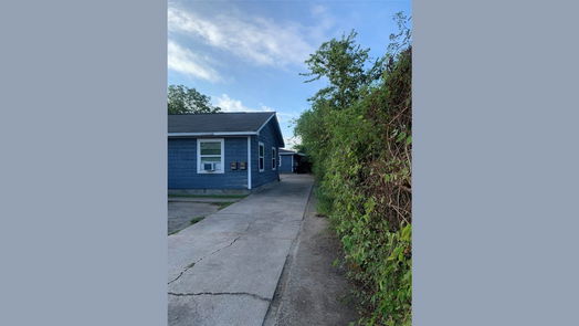 Houston 1-story, 3-bed 3522 Elpyco Street-idx