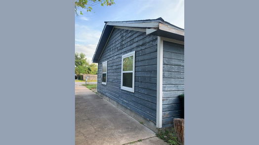 Houston 1-story, 3-bed 3522 Elpyco Street-idx