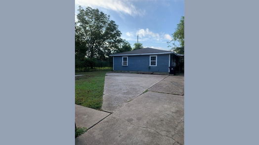 Houston 1-story, 3-bed 3522 Elpyco Street-idx