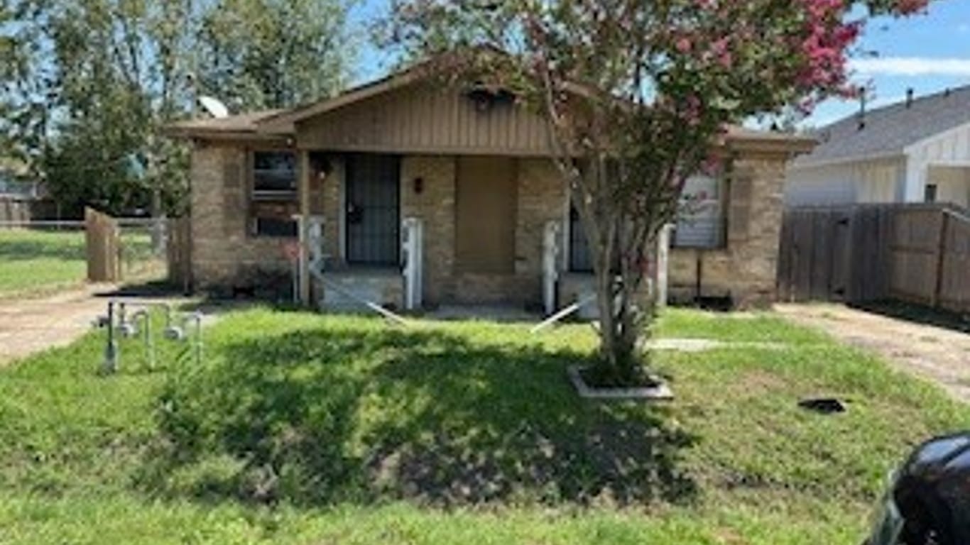 Houston 1-story, 2-bed 7911 Bowen Street 2-idx