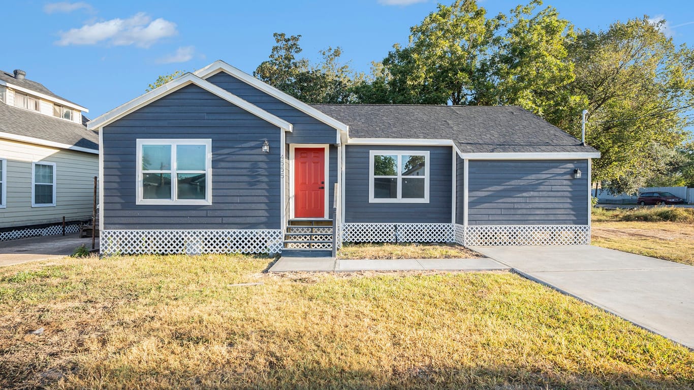 Houston 1-story, 4-bed 4555 Redbud Street-idx