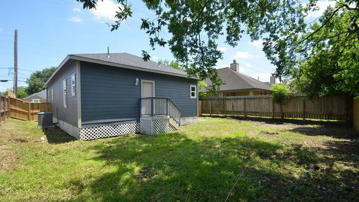 Houston 1-story, 3-bed 8010 Livingston Street-idx