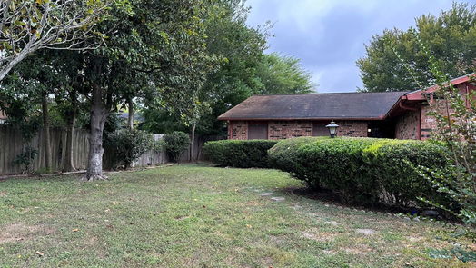 Houston 1-story, 3-bed 15803 Lenclaire Drive-idx