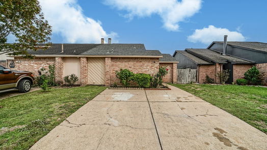 Houston 1-story, 2-bed 16533 Gold Ridge Lane-idx