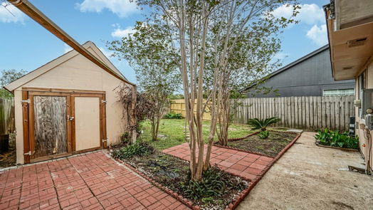 Houston 1-story, 2-bed 16533 Gold Ridge Lane-idx
