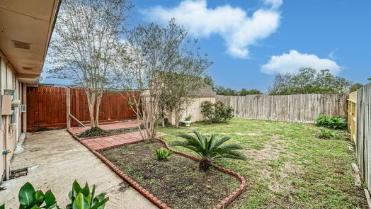 Houston 1-story, 2-bed 16533 Gold Ridge Lane-idx