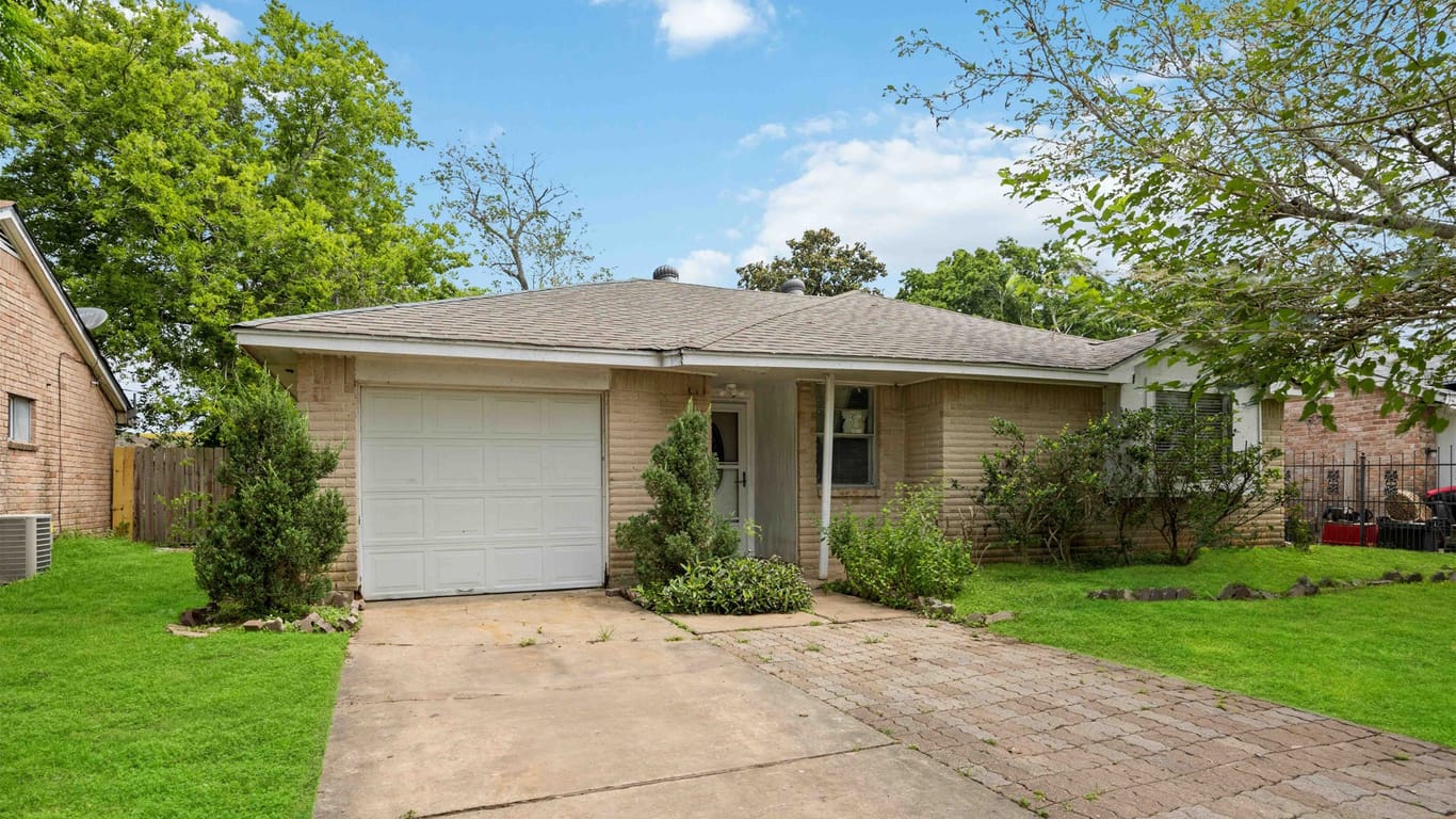 Houston 1-story, 3-bed 4826 Macridge Boulevard-idx