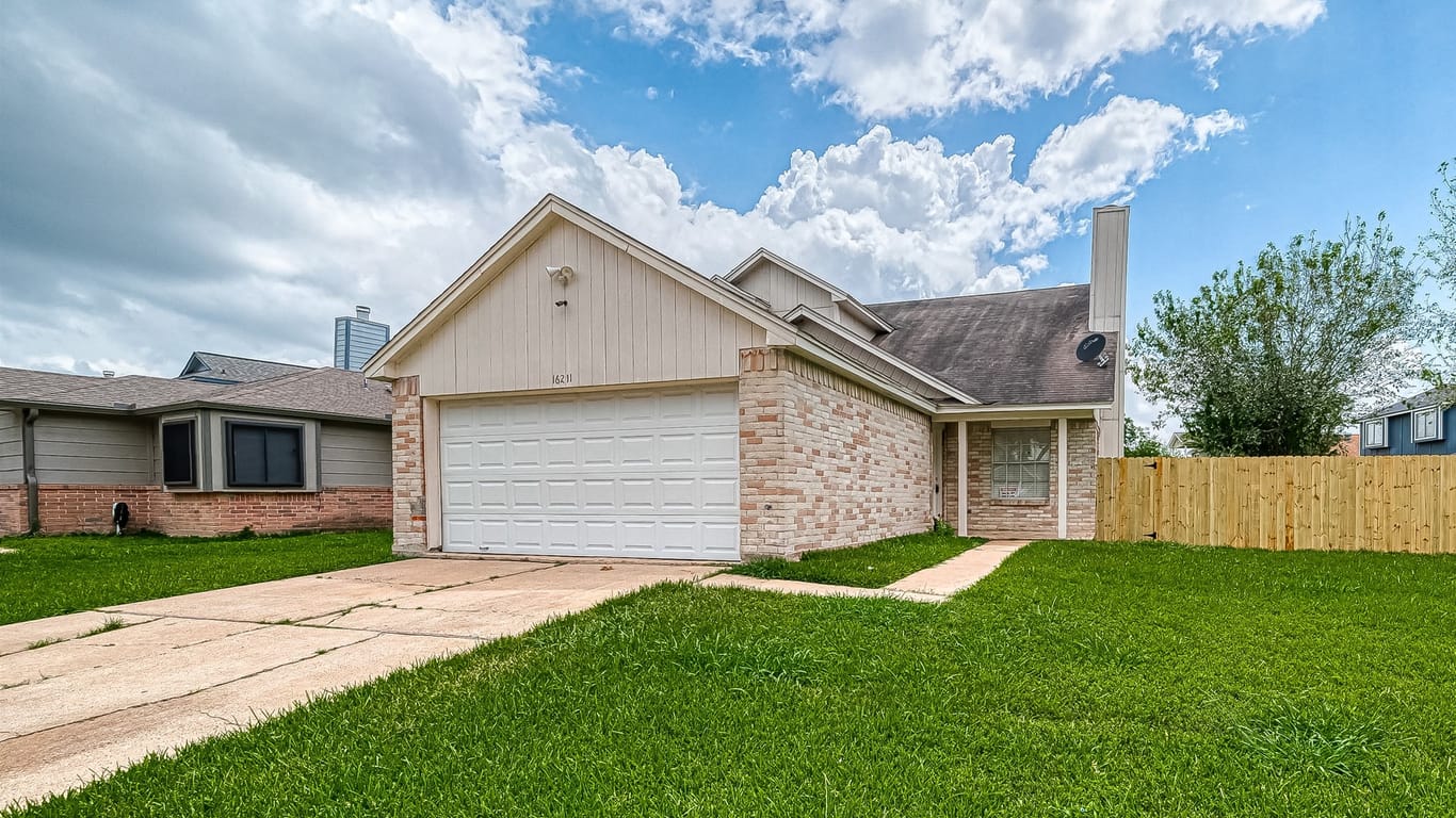 Houston 2-story, 3-bed 16211 Rosenridge Drive-idx