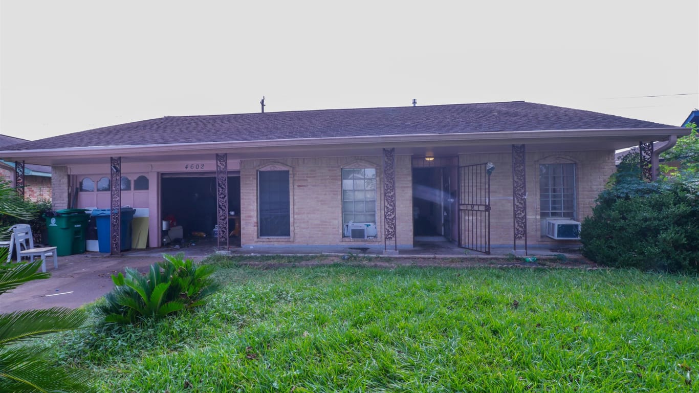 Houston 1-story, 3-bed 4602 Pinebrook Lane-idx