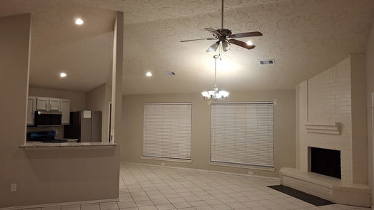 Houston 1-story, 3-bed 16703 Sentinel Drive-idx