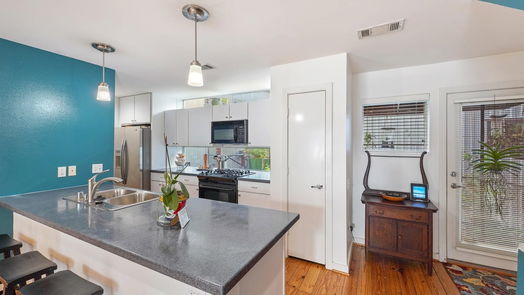 Houston 3-story, 3-bed 6928 Yellowstone Way Drive-idx