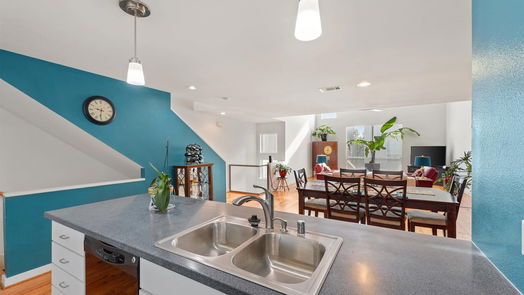 Houston 3-story, 3-bed 6928 Yellowstone Way Drive-idx