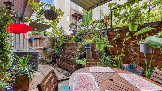 Houston 3-story, 3-bed 6928 Yellowstone Way Drive-idx