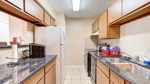 Houston 1-story, 2-bed 2750 Holly Hall Street 1007-idx