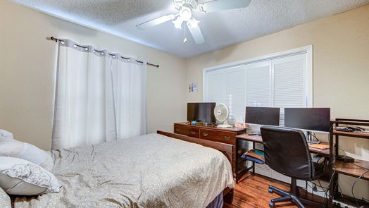 Houston 1-story, 2-bed 2750 Holly Hall Street 1007-idx