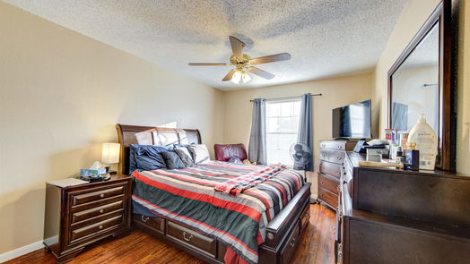 Houston 1-story, 2-bed 2750 Holly Hall Street 1007-idx