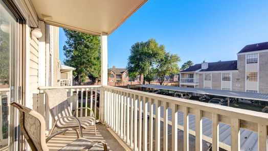 Houston 1-story, 2-bed 2750 Holly Hall Street 1007-idx