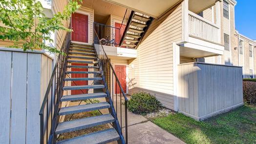 Houston 1-story, 2-bed 2750 Holly Hall Street 1007-idx