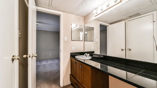 Houston 1-story, 2-bed 2750 Holly Hall Street 1507-idx