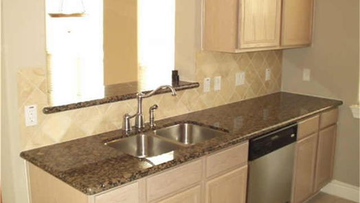 Houston 2-story, 3-bed 9107 Creekstone Lake Drive E-idx