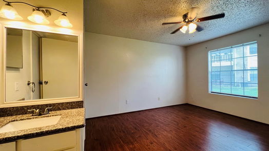 Houston 1-story, 2-bed 2750 Holly Hall Street 1211-idx