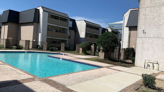 Houston 1-story, 3-bed 8521 Hearth Dr Unit 34 Drive-idx