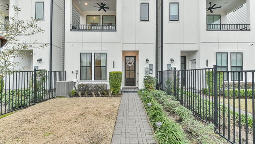 Houston 3-story, 3-bed 2818 Grand Fountains Drive C-idx