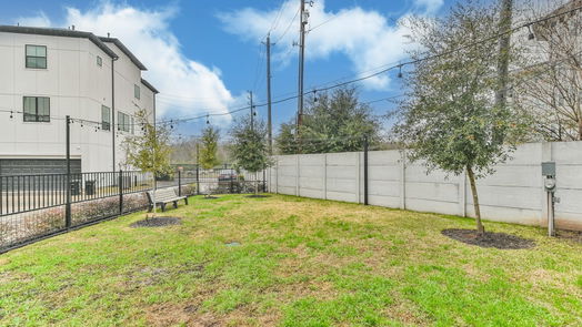 Houston 3-story, 3-bed 2818 Grand Fountains Drive C-idx