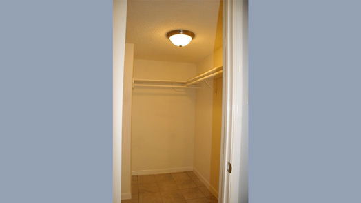 Houston 1-story, 1-bed 2750 Holly Hall Street 601-idx