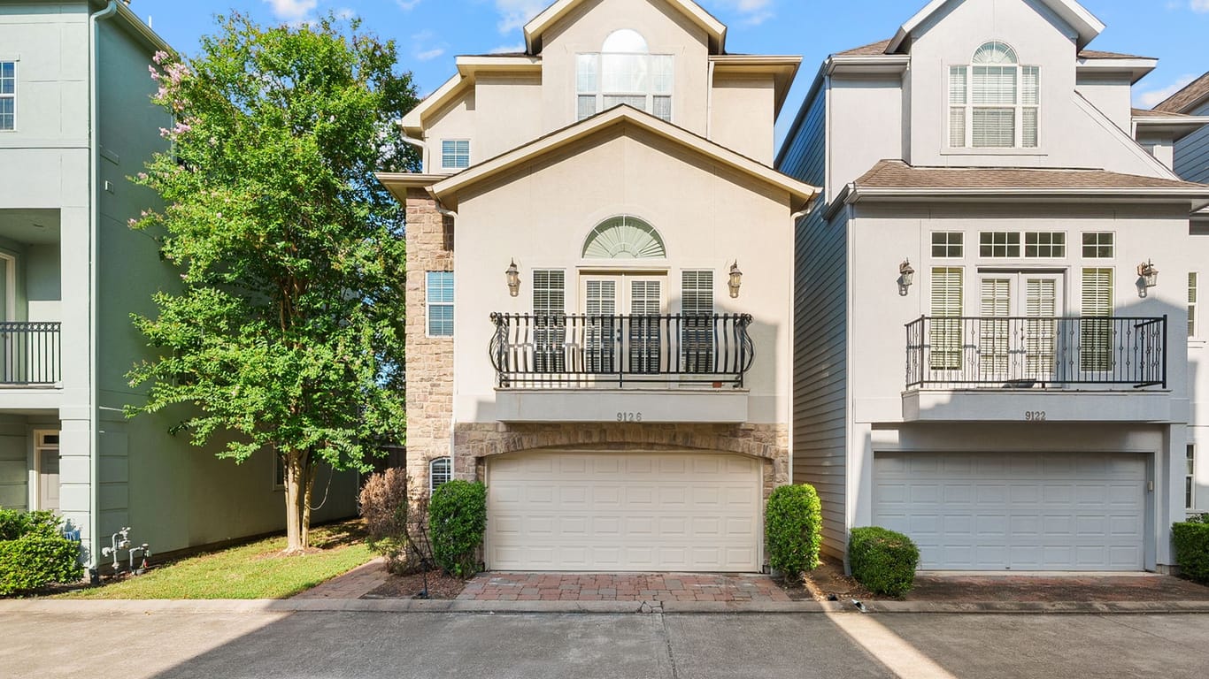 Houston 3-story, 3-bed 9126 Harbor Hills Drive-idx