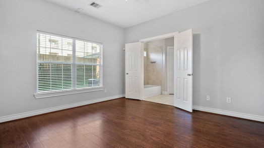 Houston 3-story, 3-bed 9126 Harbor Hills Drive-idx