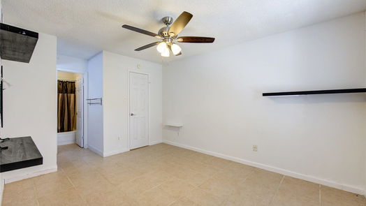Houston 1-story, 2-bed 2750 Holly Hall Street 1712-idx