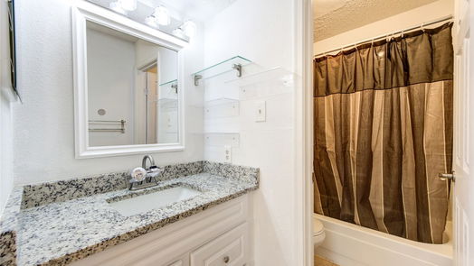 Houston 1-story, 2-bed 2750 Holly Hall Street 1712-idx