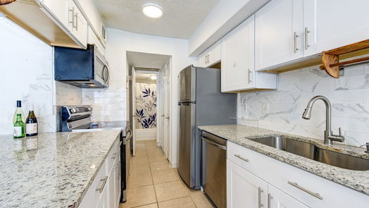 Houston 1-story, 2-bed 2750 Holly Hall Street 1712-idx