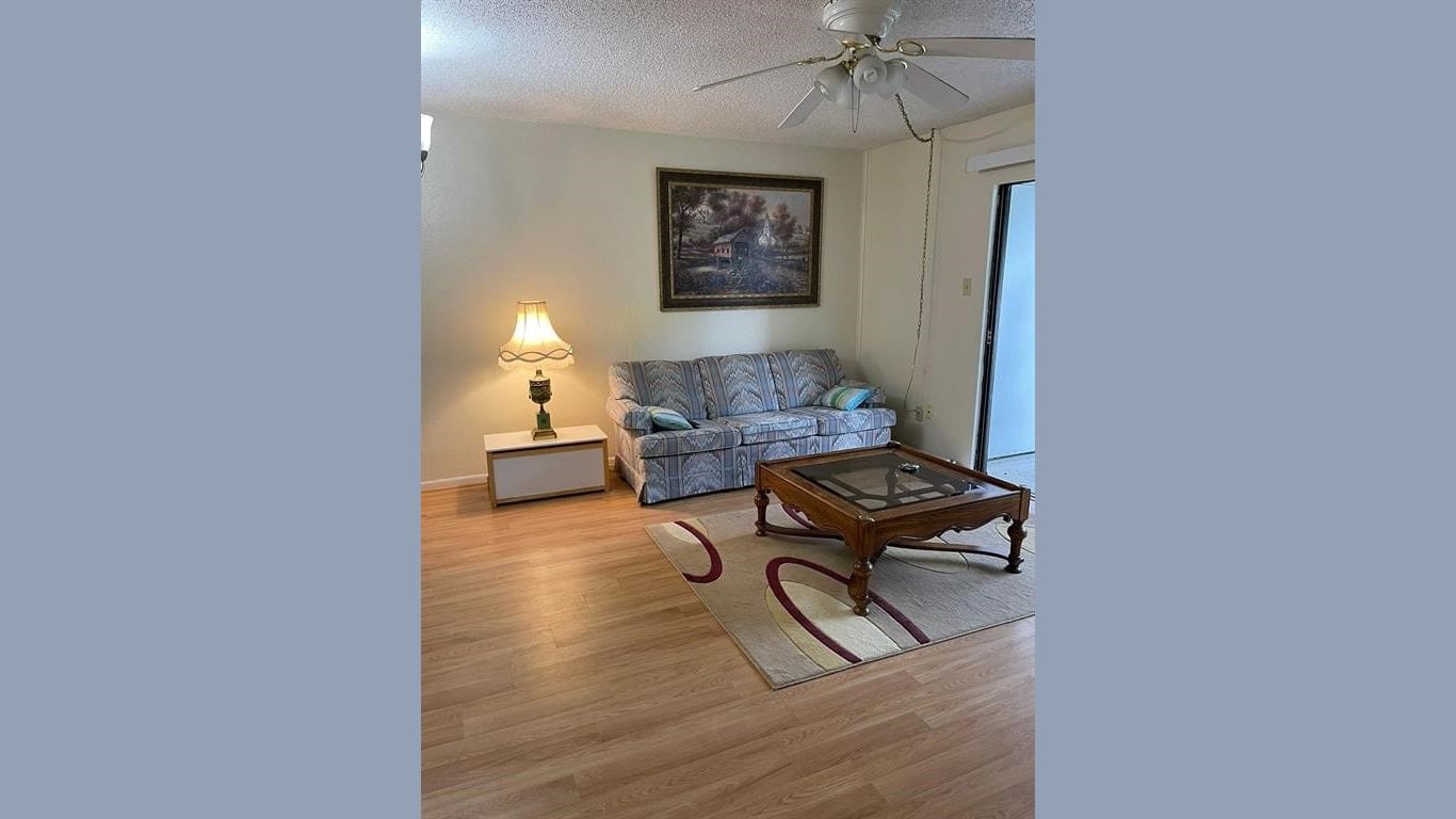 Houston 1-story, 1-bed 2832 S Bartell Drive 2-idx