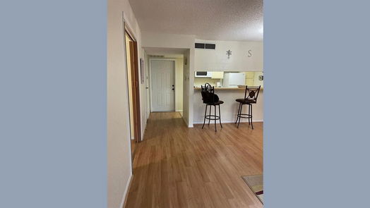 Houston 1-story, 1-bed 2832 S Bartell Drive 2-idx