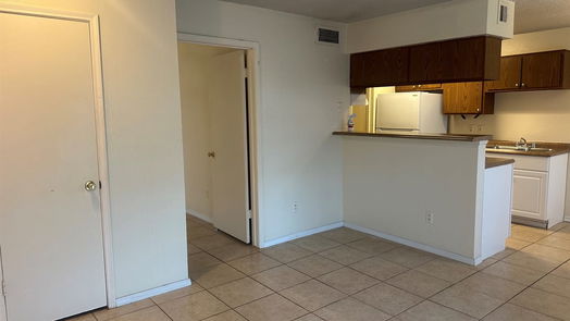 Houston 1-story, 1-bed 2750 Holly Hall Street 401-idx