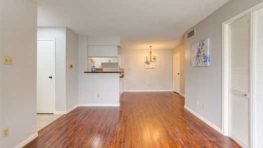 Houston 1-story, 2-bed 2750 Holly Hall Street 1007-idx