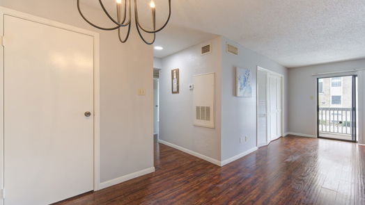 Houston 1-story, 2-bed 2750 Holly Hall Street 1007-idx