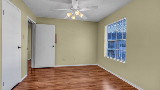 Houston 1-story, 2-bed 2750 Holly Hall Street 1017-idx