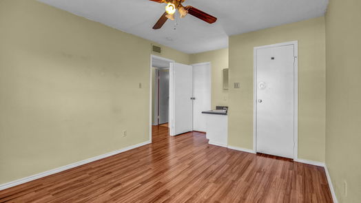 Houston 1-story, 2-bed 2750 Holly Hall Street 1017-idx