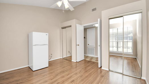 Houston 1-story, 2-bed 8055 Cambridge Street 98-idx