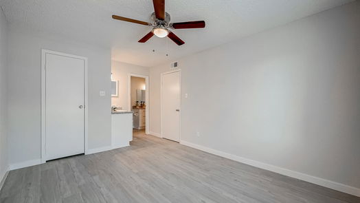 Houston 1-story, 2-bed 2750 Holly Hall Street 1207-idx